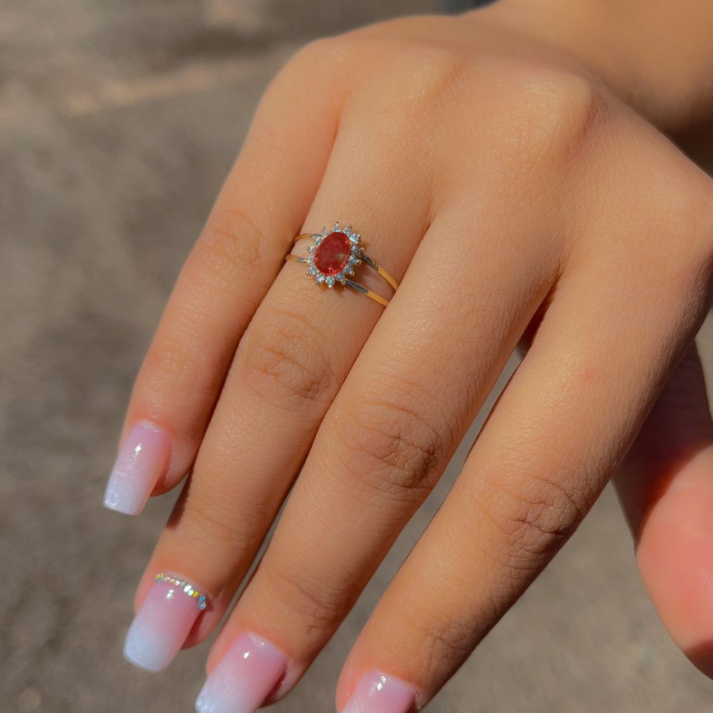 Anel formatura vermelho brasões ouro 18k