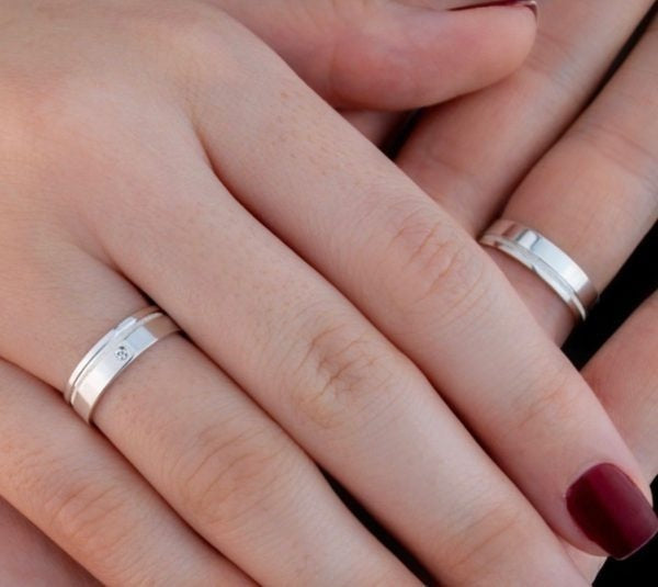 Aliança quadrada com friso prata 950