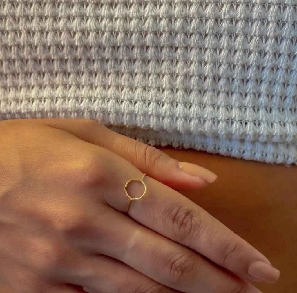 Anel solar vazado ouro 18k