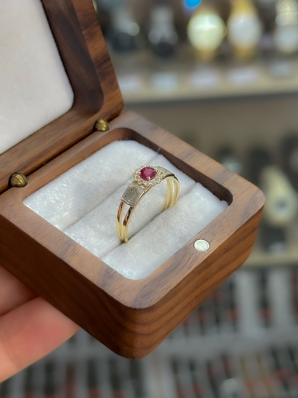 Anel de formatura direito