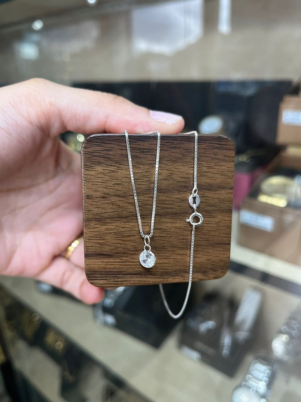 Colar ponto de luz prata 925