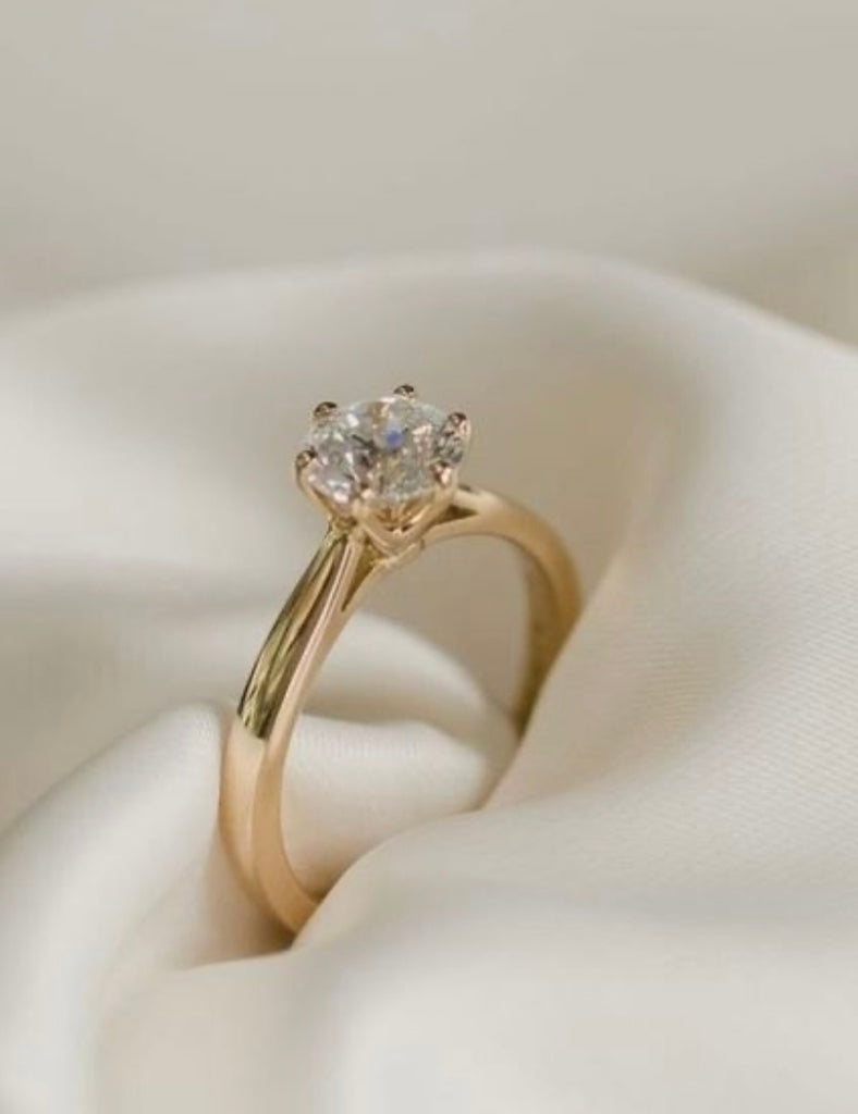 Anel solitário Athenas diamante e ouro 18k