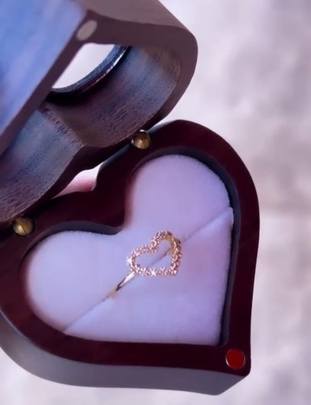 Anel aurora cravejado ouro 18k