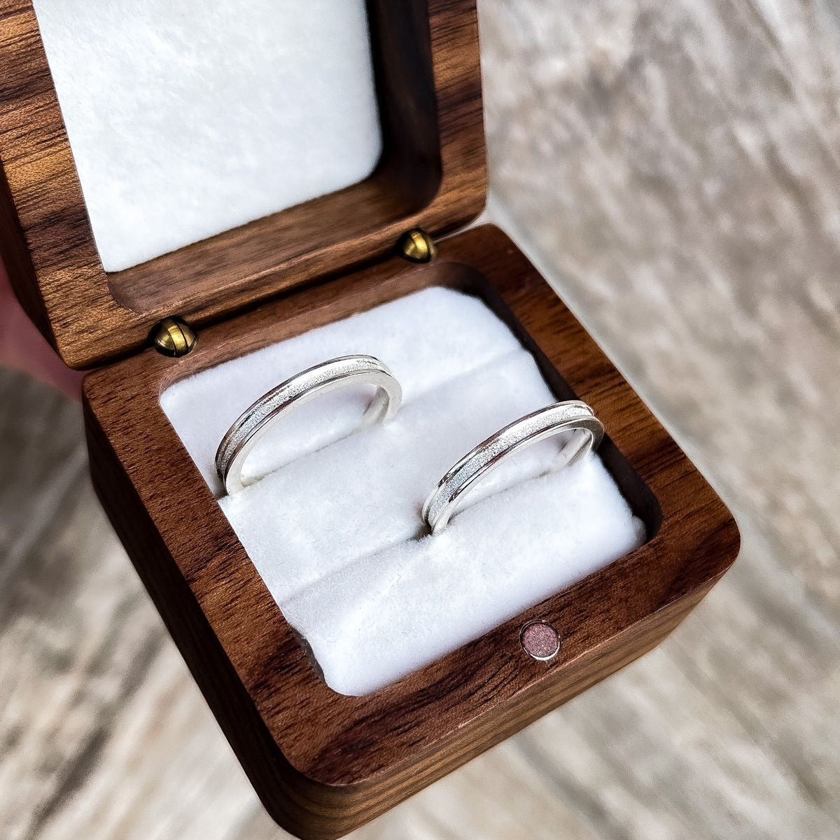 Aliança Paris diamantada 2,5mm prata 950