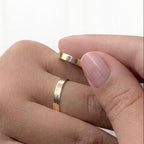 Aliança classic quadrada 3mm ouro 18k