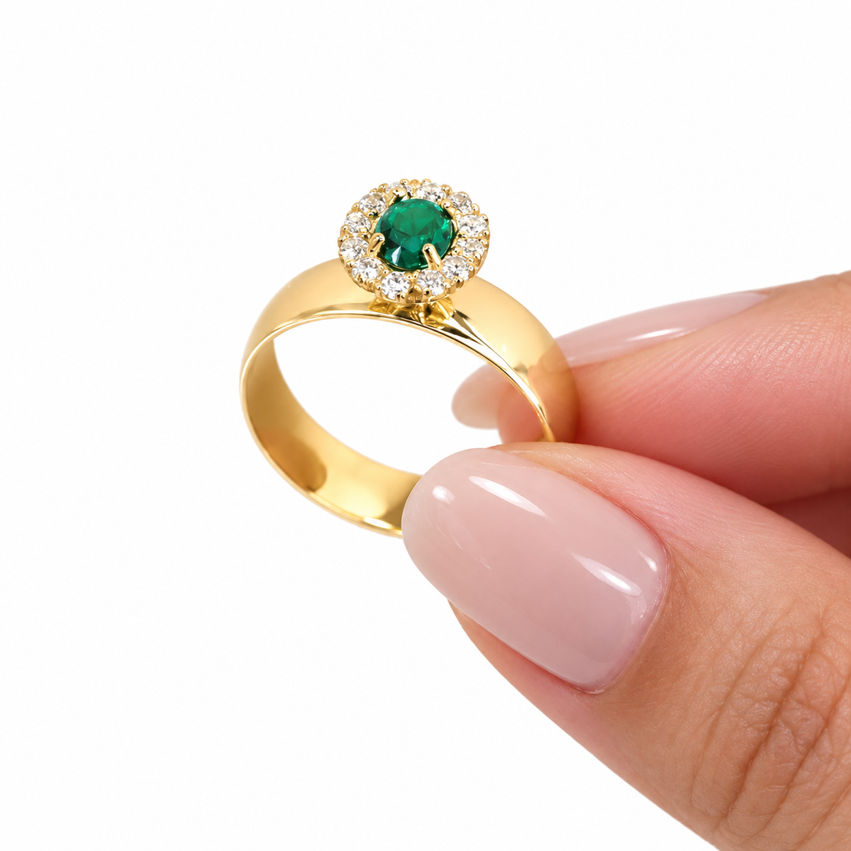 Anel esmeralda cravejado ouro 18k