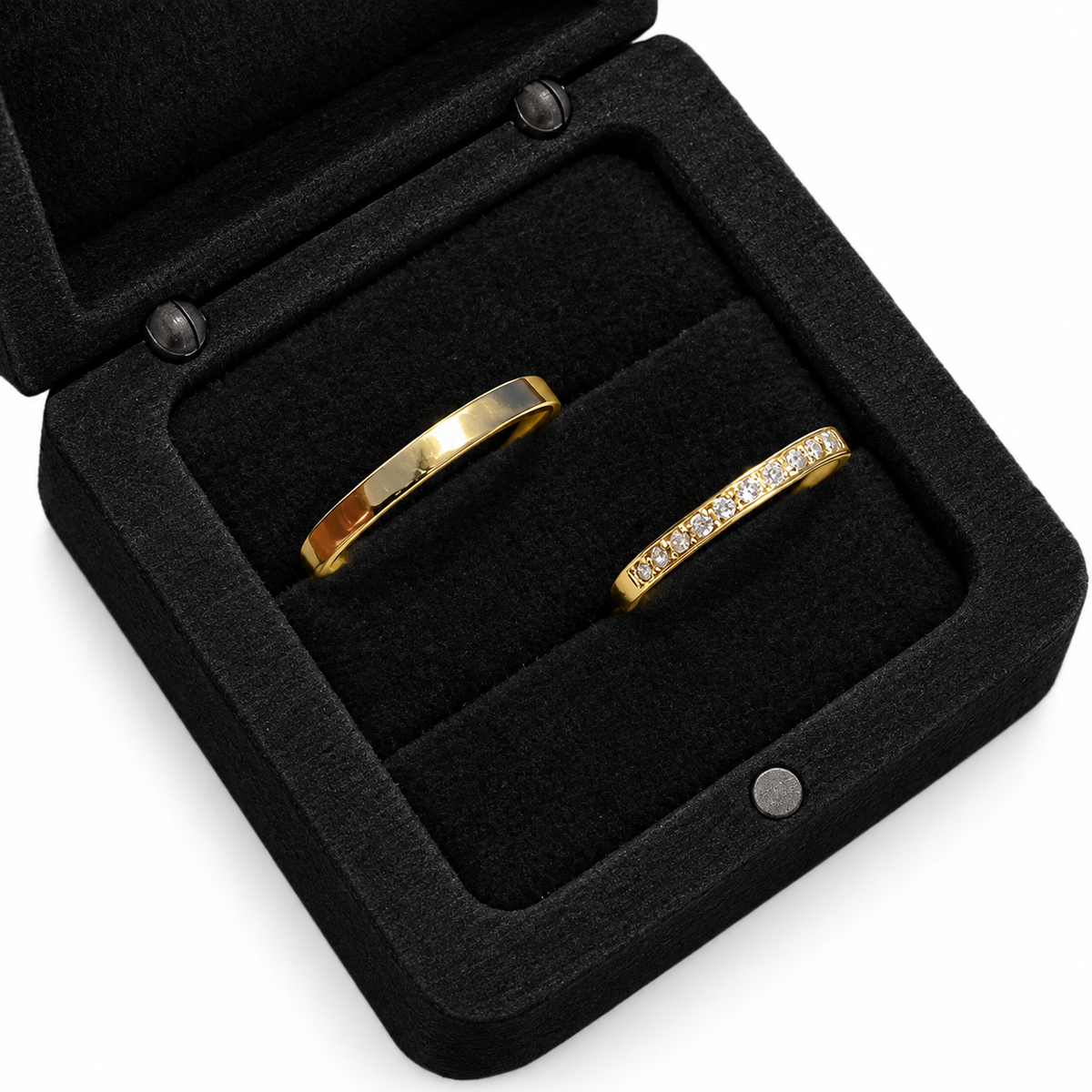 Aliança cravejada ouro 18k
