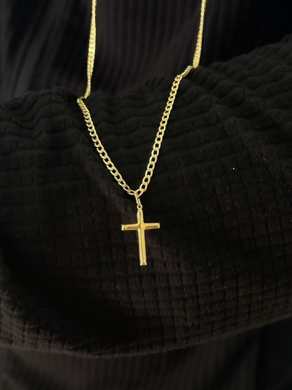 Colar groumet com cruz ouro 18k