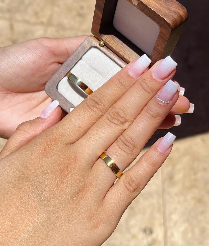 Aliança moeda antiga quadrada