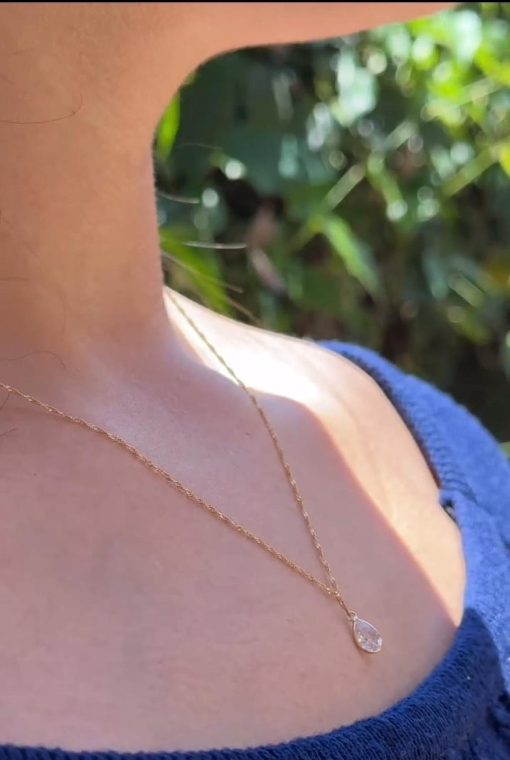 Colar ponto de luz gota ouro 18k