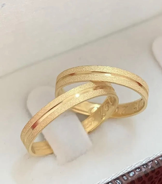 Aliança diamantada friso ouro 18k