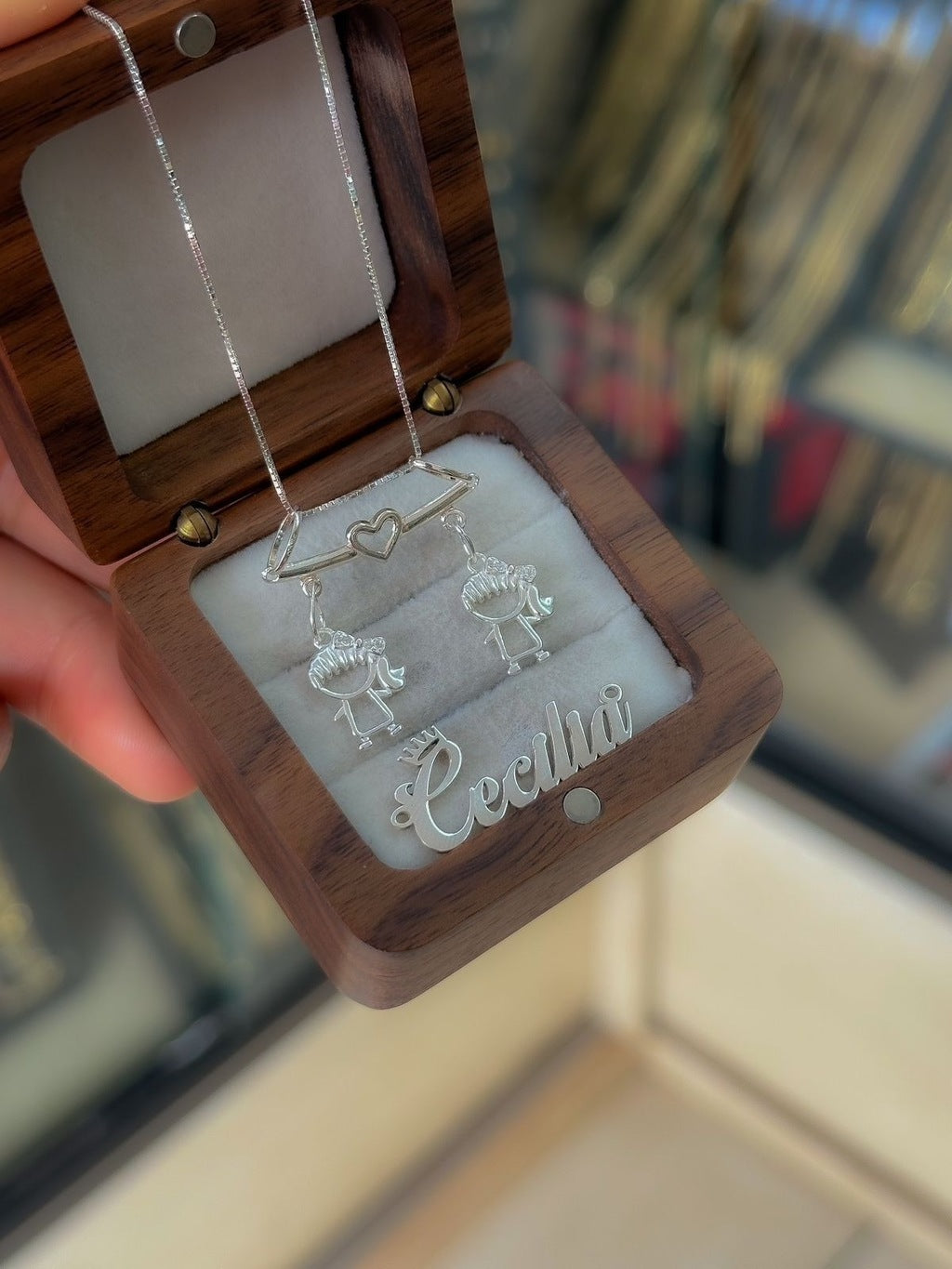 Colar com pingentes filhos e nome prata 925