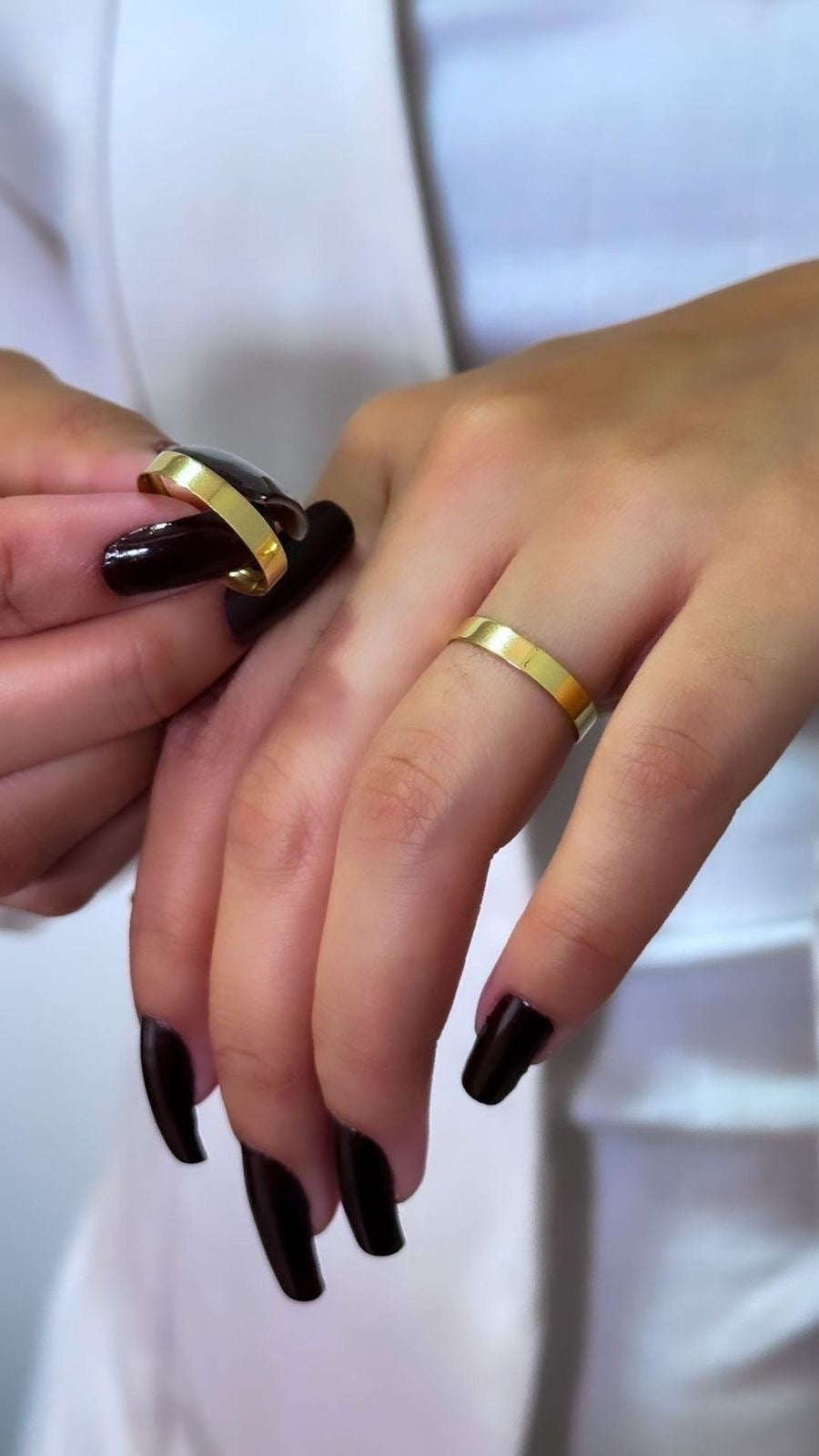 Aliança quadrada com anel ouro 18k