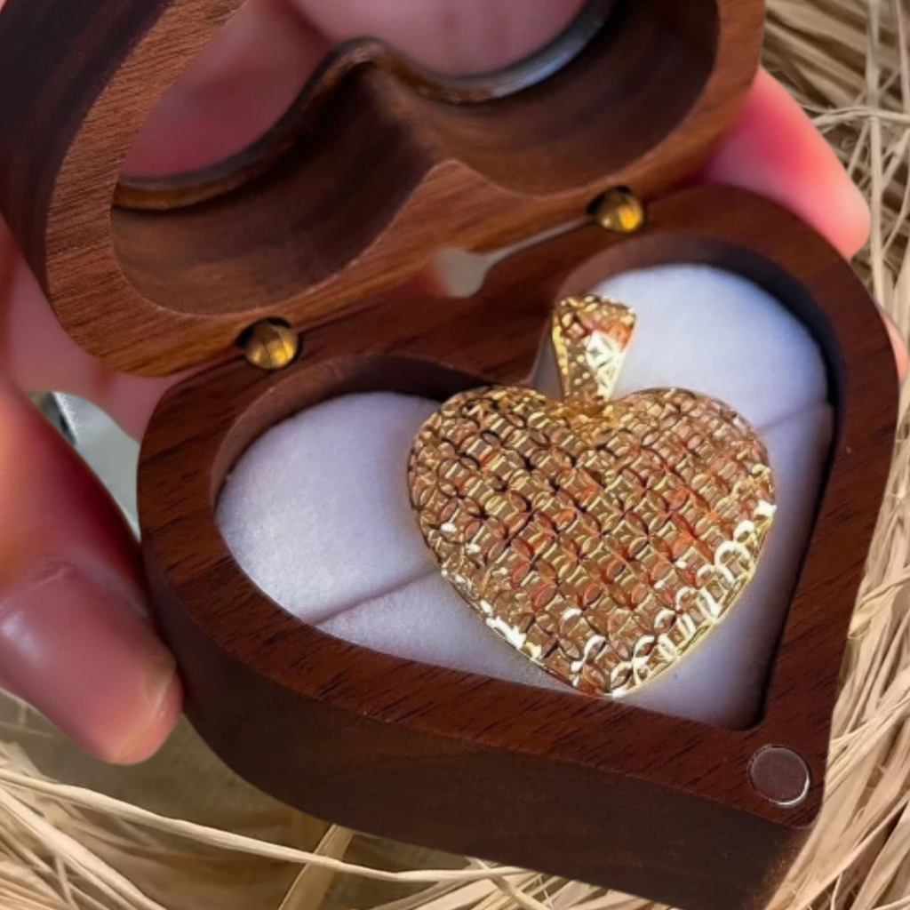 Pingente coração vazado ouro 18k